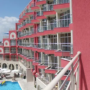 Apartmanhotel Rose Garden Omax Napospart
