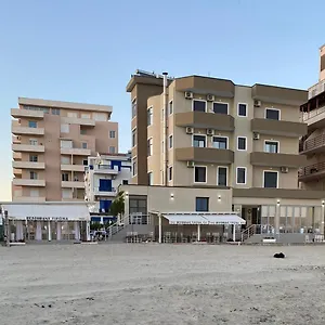 **** Hotell Tirona Albanien
