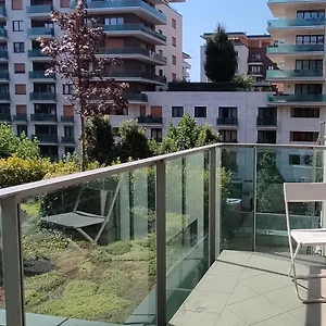κάντε κράτηση εδώ